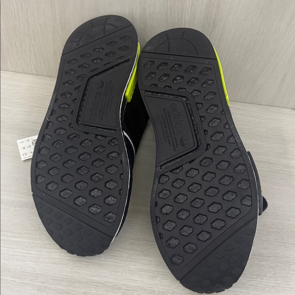 Adidas NMD R1 - Picture 9 of 10